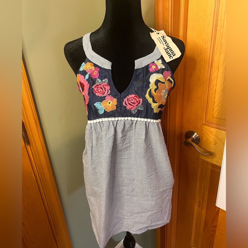 Gorgeous hand sewn tank 🌺
